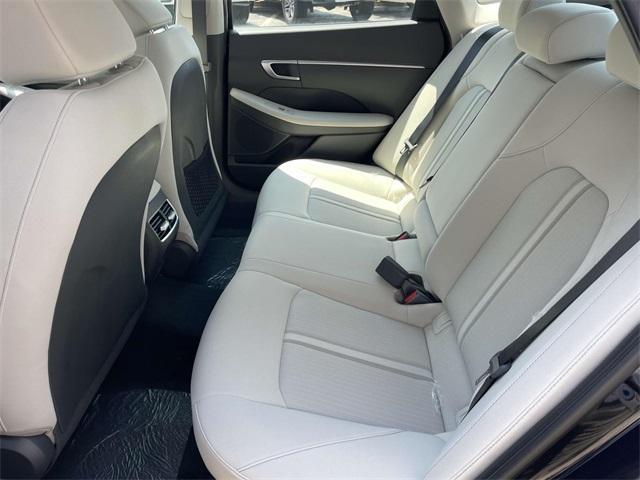 new 2025 Hyundai Sonata Hybrid car, priced at $30,297