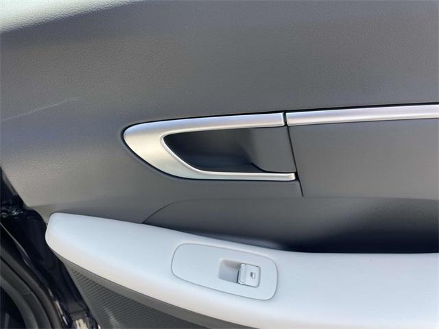 new 2025 Hyundai Sonata Hybrid car, priced at $30,297