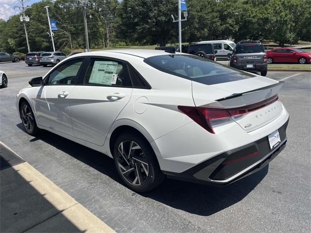 new 2025 Hyundai Elantra car, priced at $23,058