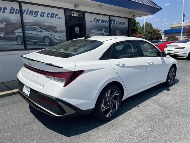 new 2025 Hyundai Elantra car, priced at $23,058