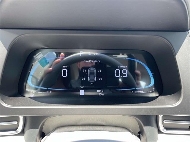new 2025 Hyundai Elantra car, priced at $23,058