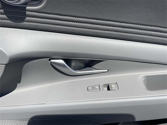 new 2025 Hyundai Elantra car, priced at $23,058