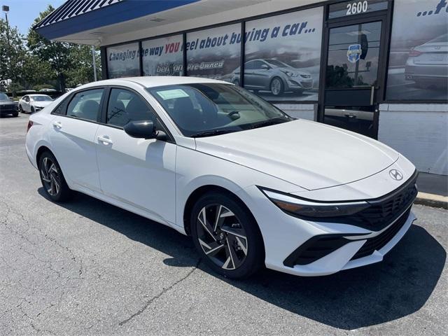 new 2025 Hyundai Elantra car, priced at $23,058