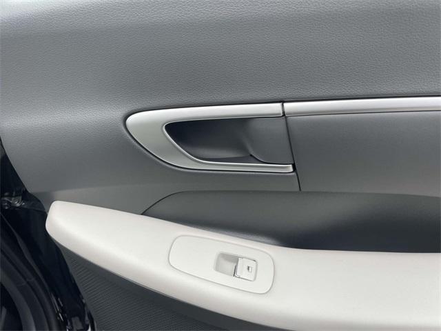 new 2025 Hyundai Sonata Hybrid car, priced at $30,790