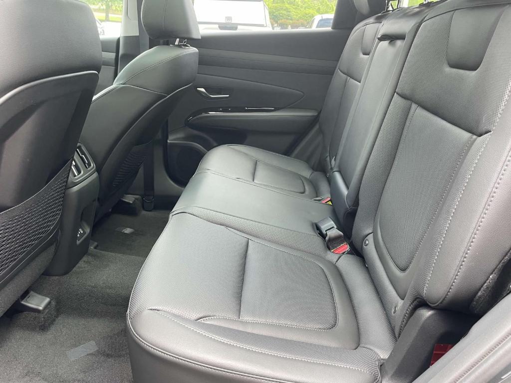 new 2025 Hyundai TUCSON Hybrid car, priced at $41,079