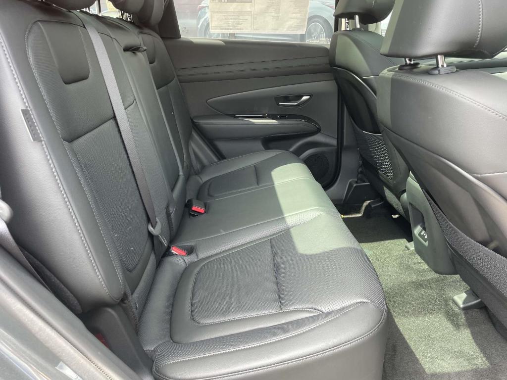 new 2025 Hyundai TUCSON Hybrid car, priced at $41,079