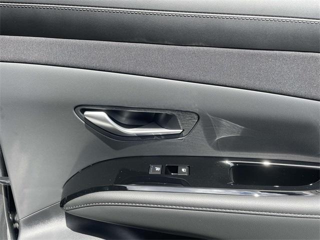 new 2025 Hyundai TUCSON Hybrid car, priced at $39,329