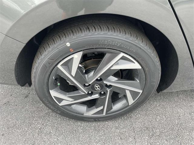new 2025 Hyundai Elantra car, priced at $23,039