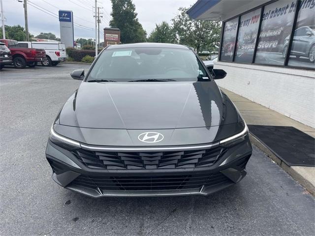 new 2025 Hyundai Elantra car, priced at $23,039