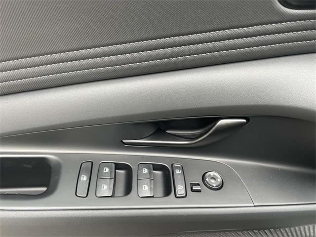 new 2025 Hyundai Elantra car, priced at $23,039