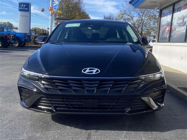 new 2025 Hyundai Elantra car, priced at $24,434