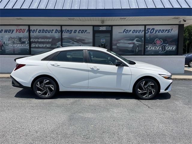 new 2025 Hyundai Elantra car, priced at $23,053