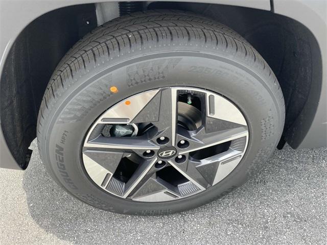 new 2025 Hyundai Tucson car, priced at $30,424
