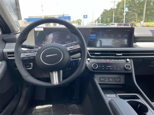 new 2025 Hyundai Sonata Hybrid car, priced at $30,759