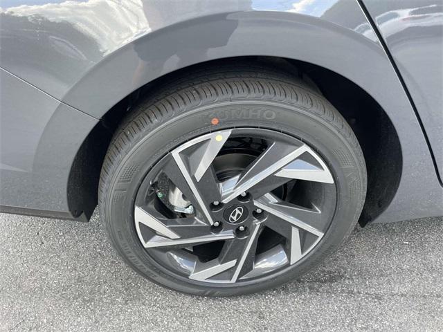 new 2025 Hyundai Elantra car, priced at $23,014