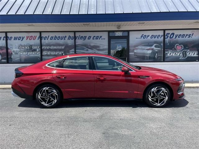 new 2025 Hyundai Sonata car, priced at $29,909