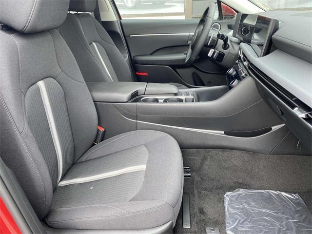 new 2025 Hyundai Sonata Hybrid car, priced at $30,770