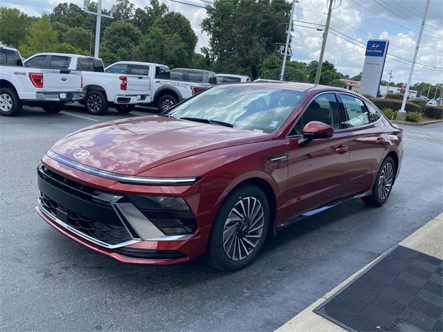 new 2025 Hyundai Sonata Hybrid car, priced at $30,770