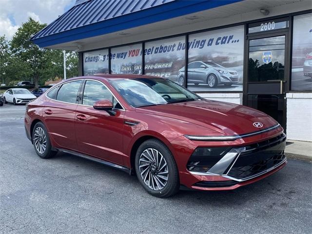 new 2025 Hyundai Sonata Hybrid car, priced at $30,770