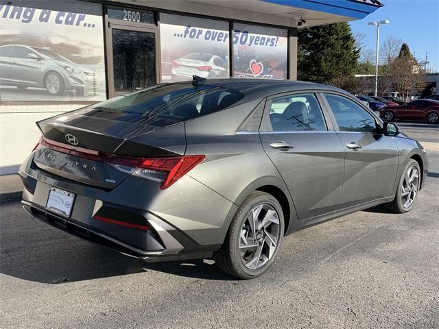 new 2025 Hyundai Elantra HEV car, priced at $30,374