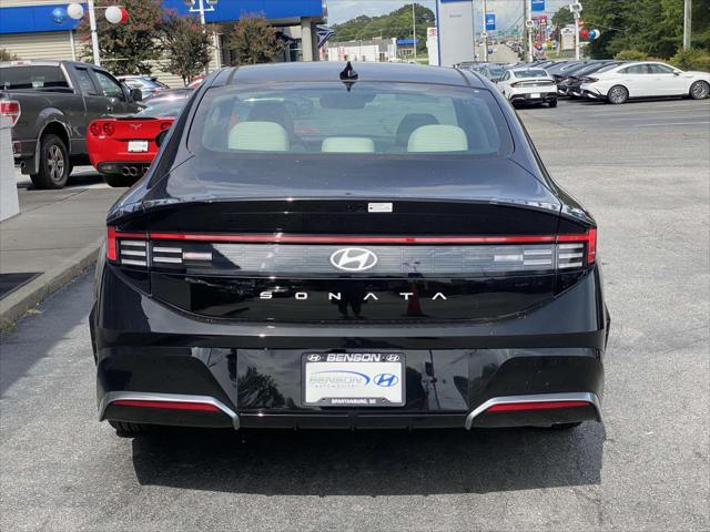 new 2024 Hyundai Sonata car, priced at $29,003