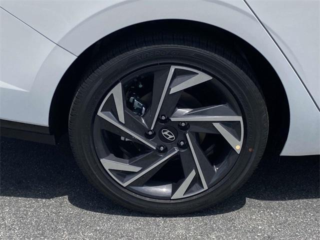 new 2025 Hyundai ELANTRA HEV car, priced at $28,706