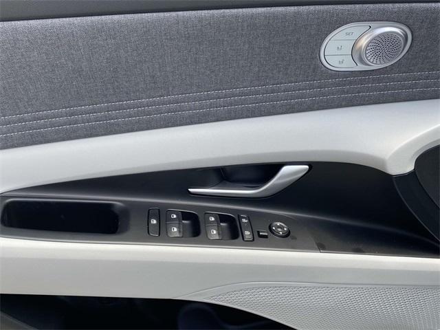 new 2025 Hyundai ELANTRA HEV car, priced at $28,706