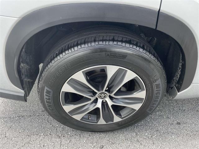 used 2023 Toyota Highlander car, priced at $37,250