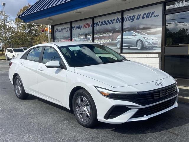 new 2025 Hyundai Elantra car, priced at $22,062