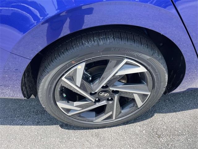 new 2025 Hyundai Elantra car, priced at $25,069