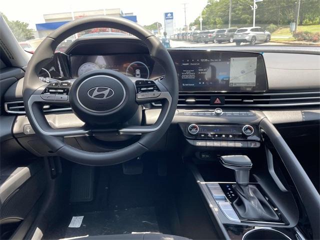 new 2025 Hyundai Elantra car, priced at $25,069