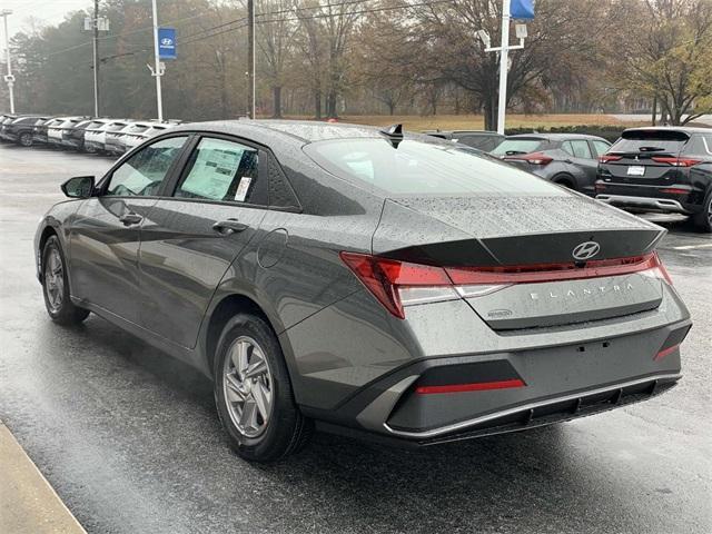 new 2025 Hyundai Elantra car, priced at $22,606