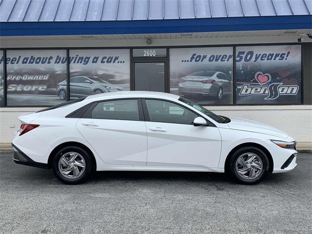 new 2025 Hyundai Elantra car, priced at $23,062