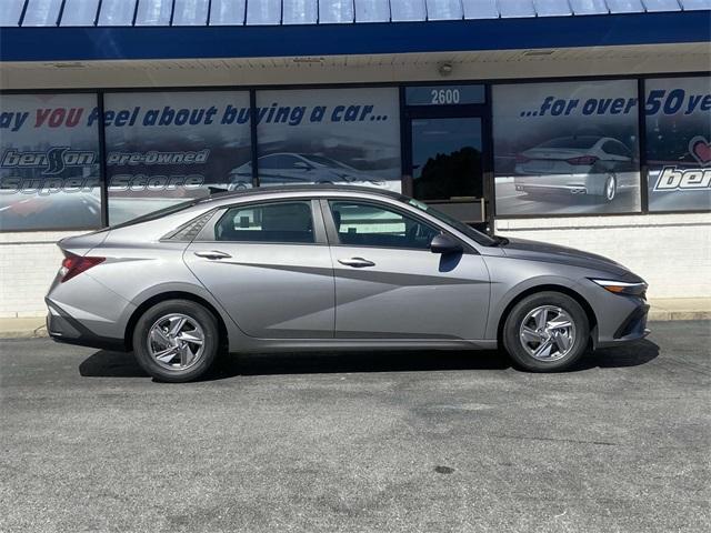 new 2025 Hyundai Elantra car, priced at $21,607