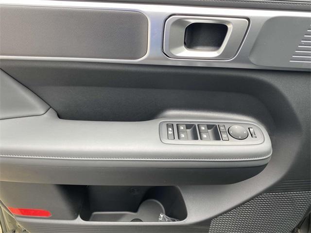 new 2025 Hyundai Santa Fe car, priced at $39,583