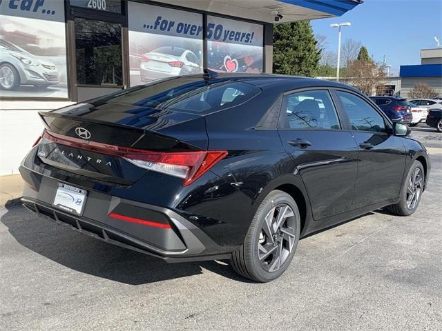 new 2025 Hyundai Elantra car, priced at $21,192