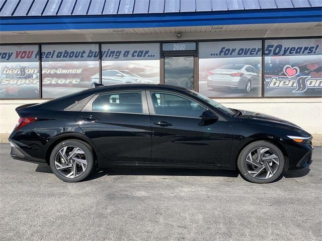 new 2025 Hyundai Elantra car, priced at $21,192