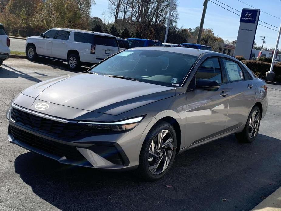 new 2025 Hyundai Elantra car, priced at $21,235