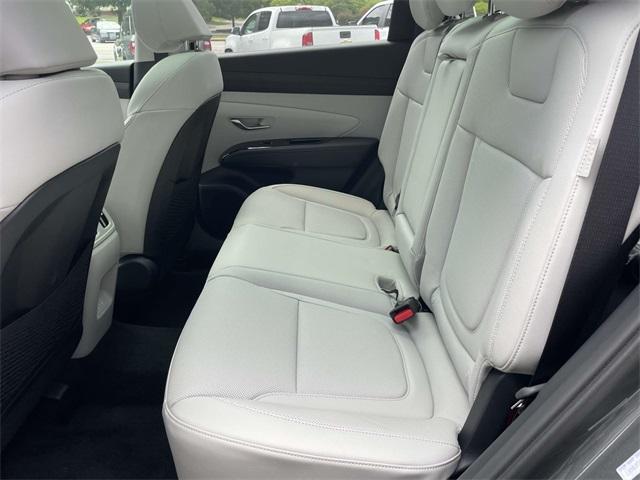 new 2025 Hyundai TUCSON Hybrid car, priced at $40,260
