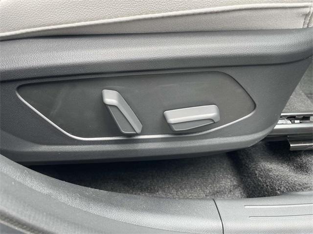new 2025 Hyundai TUCSON Hybrid car, priced at $40,260