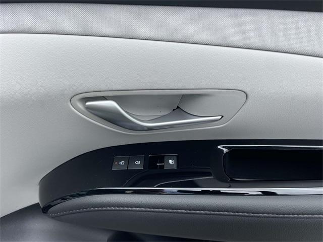 new 2025 Hyundai TUCSON Hybrid car, priced at $40,260