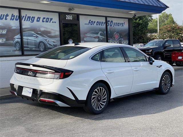 new 2024 Hyundai Sonata Hybrid car, priced at $29,614