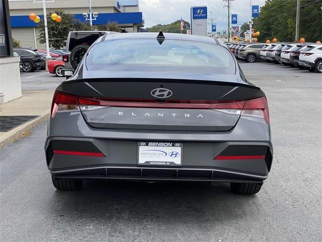 new 2025 Hyundai Elantra car, priced at $21,943