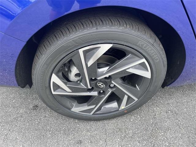 new 2025 Hyundai Elantra car, priced at $23,039