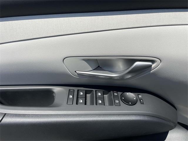 new 2025 Hyundai TUCSON Hybrid car, priced at $36,371