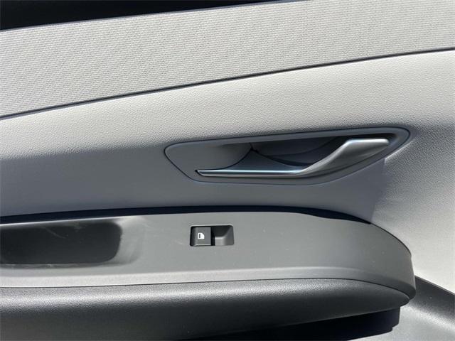 new 2025 Hyundai TUCSON Hybrid car, priced at $36,371