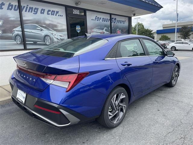 new 2025 Hyundai Elantra car