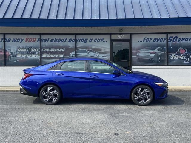 new 2025 Hyundai Elantra car, priced at $25,878