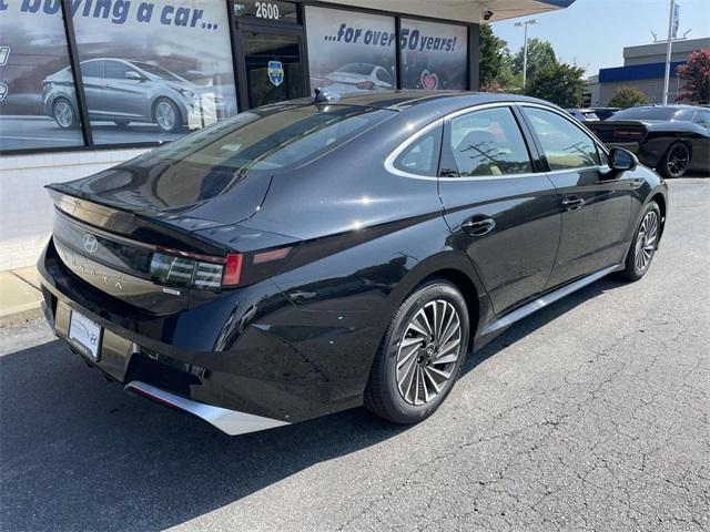 new 2025 Hyundai Sonata Hybrid car, priced at $36,607