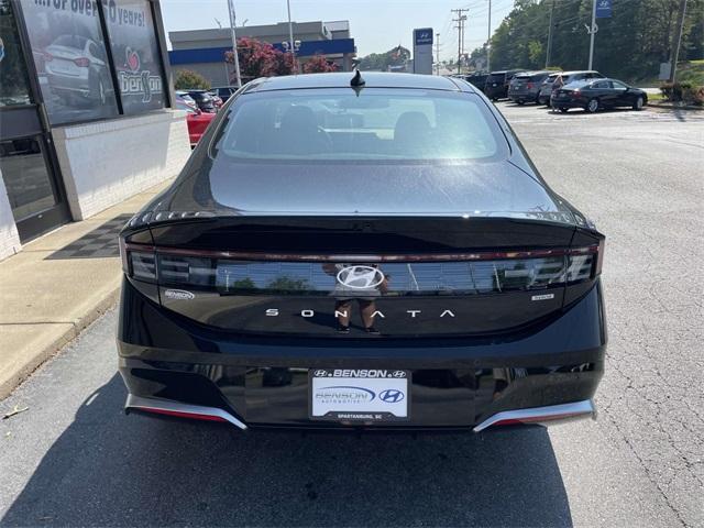 new 2025 Hyundai Sonata Hybrid car, priced at $36,607